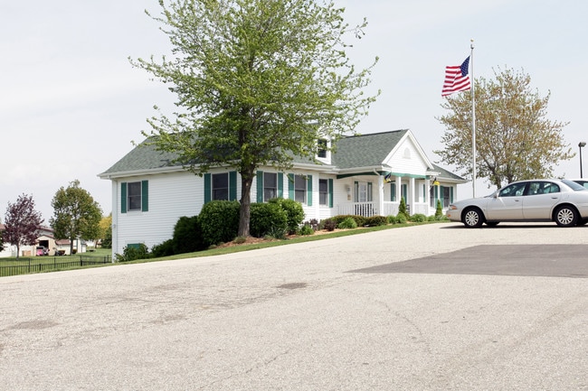 Waverly Shores Village in Holland, MI - Foto de edificio - Building Photo