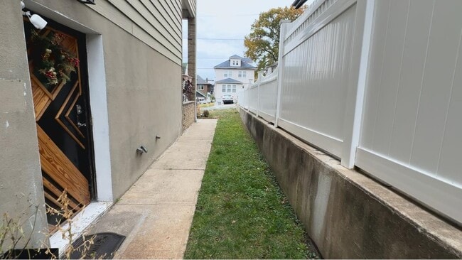 239 Morningside Ave in Cliffside Park, NJ - Building Photo - Building Photo