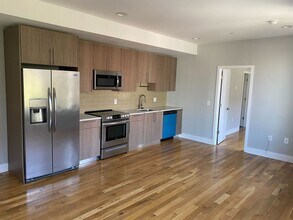 1642 Cambridge St in Philadelphia, PA - Building Photo - Building Photo