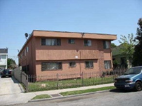 4238 S Grand Ave in Los Angeles, CA - Building Photo