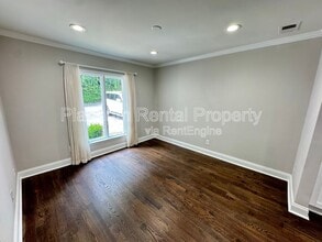 17 Ivy Trail NE in Atlanta, GA - Building Photo - Building Photo