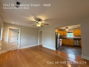 9242 SE Harrison St in Portland, OR - Building Photo - Building Photo