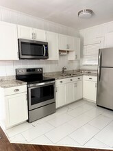 1606 Hough St in Ft. Myers, FL - Building Photo - Building Photo