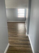 1752 NW 55th Ave in Lauderhill, FL - Foto de edificio - Building Photo