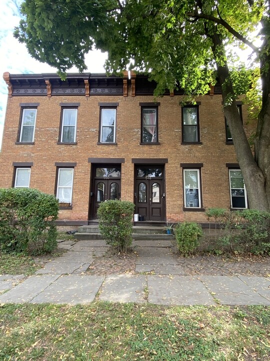 548 5th Ave in Troy, NY - Building Photo