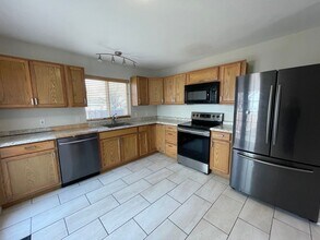 2406 Bowen St in Longmont, CO - Building Photo - Building Photo