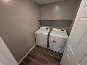 769 N Water St in Henderson, NV - Building Photo - Building Photo