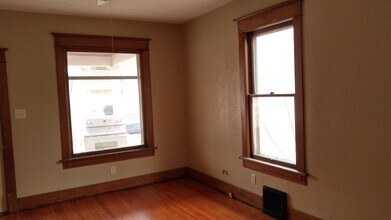 145 E 14th St in Fremont, NE - Building Photo - Building Photo