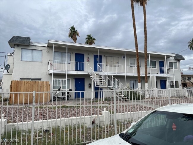 property at 537 Calcaterra Cir