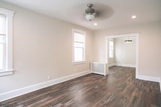 312 E Elm St in Linden, NJ - Building Photo - Building Photo