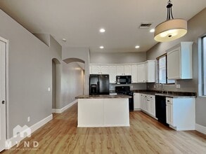 10650 S Miramar Canyon Pass in Vail, AZ - Building Photo - Building Photo