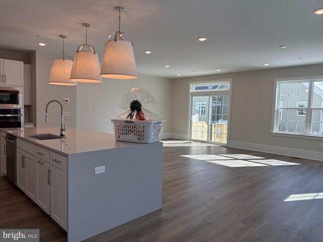 3001 Justin Dr in West Windsor Township, NJ - Building Photo - Building Photo