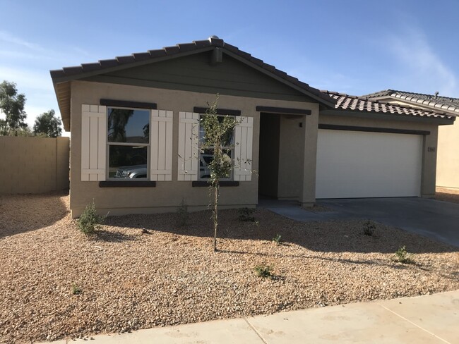 property at 1043 W Seminole Dr