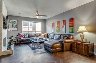 10562 High Hollows Dr in Dallas, TX - Building Photo - Building Photo