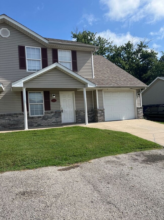 property at 721 Demaret Dr