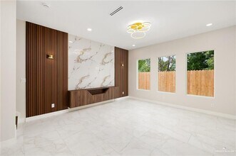 16 Solar E Dr in McAllen, TX - Building Photo - Building Photo