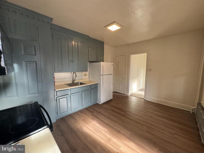 property at 261 N York St