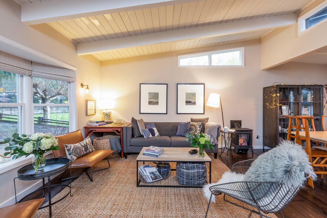 13502 Gibson St in Glen Ellen, CA - Building Photo