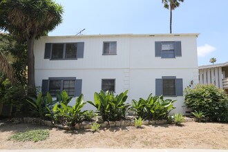 455 S Oakhurst Dr in Beverly Hills, CA - Building Photo - Building Photo