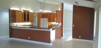 15013 SW 10th St in Sunrise, FL - Building Photo - Building Photo