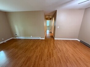 2601 Hillsboro Pike, Unit Villager Condominiums in Nashville, TN - Building Photo - Building Photo