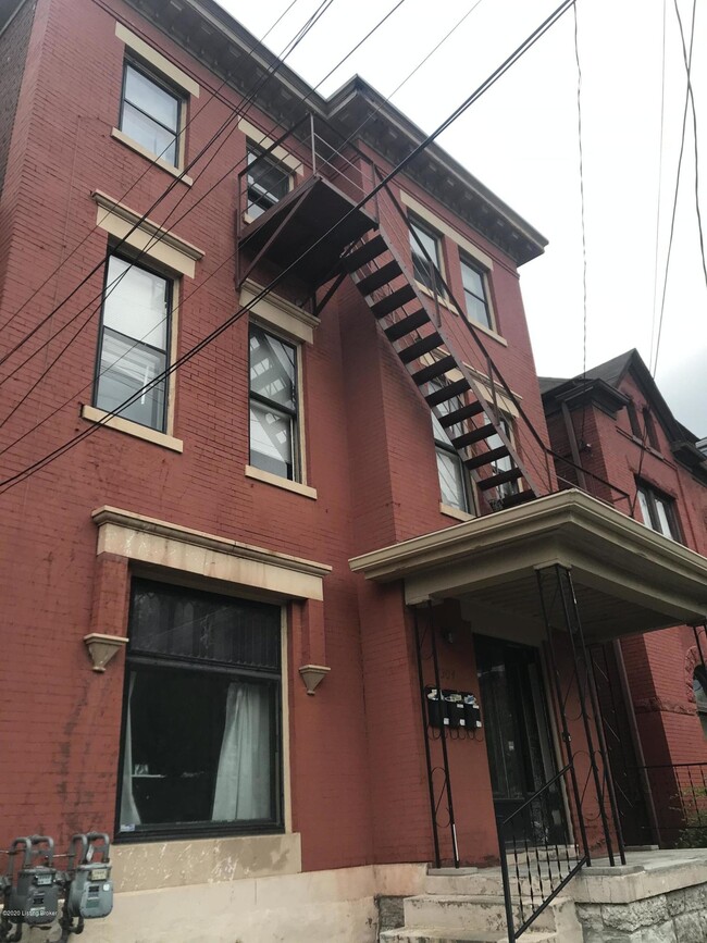 property at 1304 S Brook St