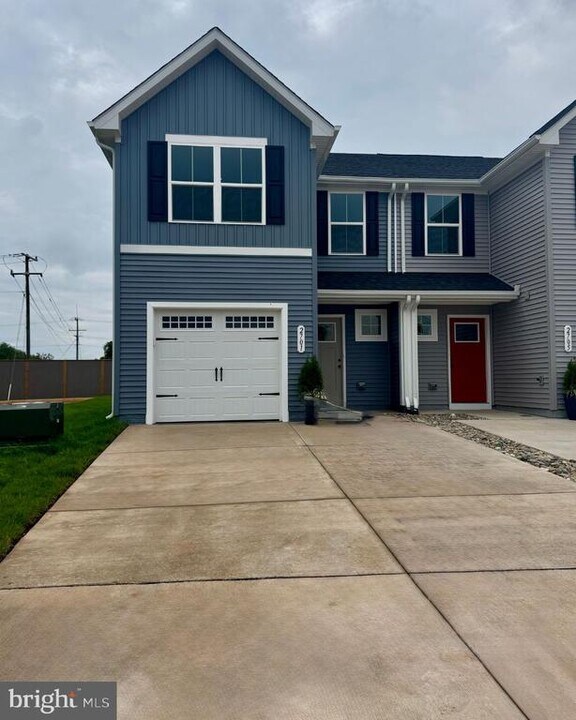 2701 Apricot Dr in Culpeper, VA - Building Photo