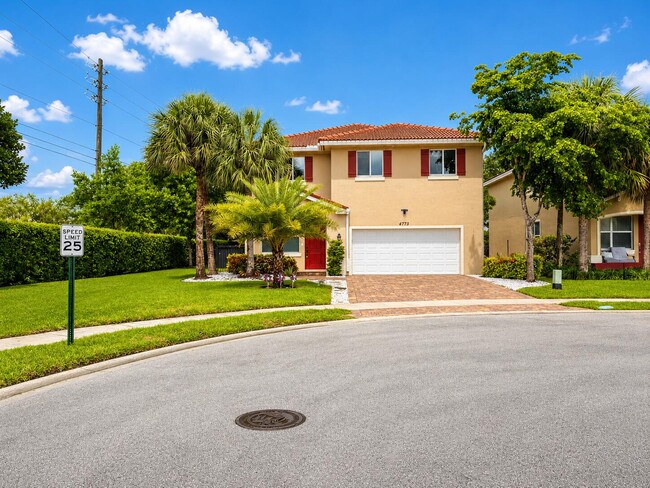 property at 4773 Foxtail Palm Ct