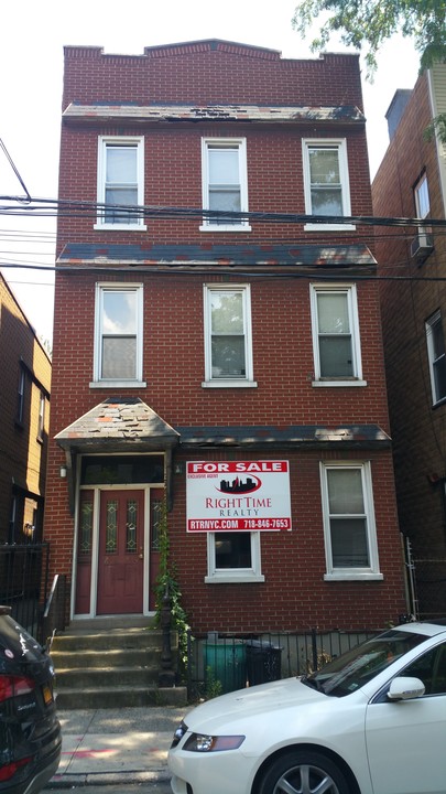 20-20 Himrod St in Ridgewood, NY - Building Photo