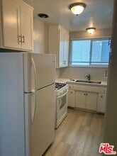 5820 W Olympic Blvd in Los Angeles, CA - Building Photo - Building Photo