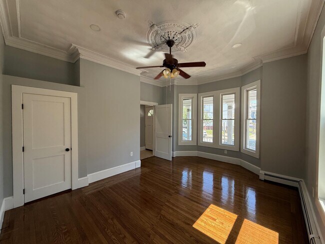 58 Vinal Ave, Unit 1 in Somerville, MA - Building Photo - Building Photo