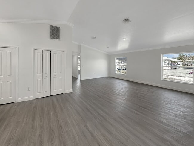 12641 First St in Ft. Myers, FL - Building Photo - Building Photo