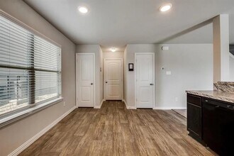 1336 Glen Garden Dr in Fort Worth, TX - Building Photo - Building Photo