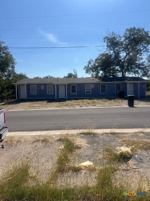 304 E Dunn Ave in Killeen, TX - Building Photo