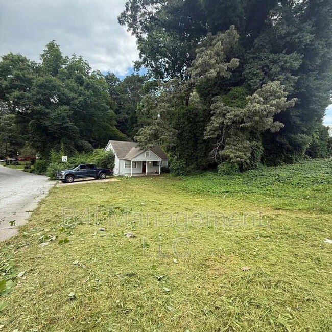 3175 Washington Rd in Atlanta, GA - Building Photo - Building Photo