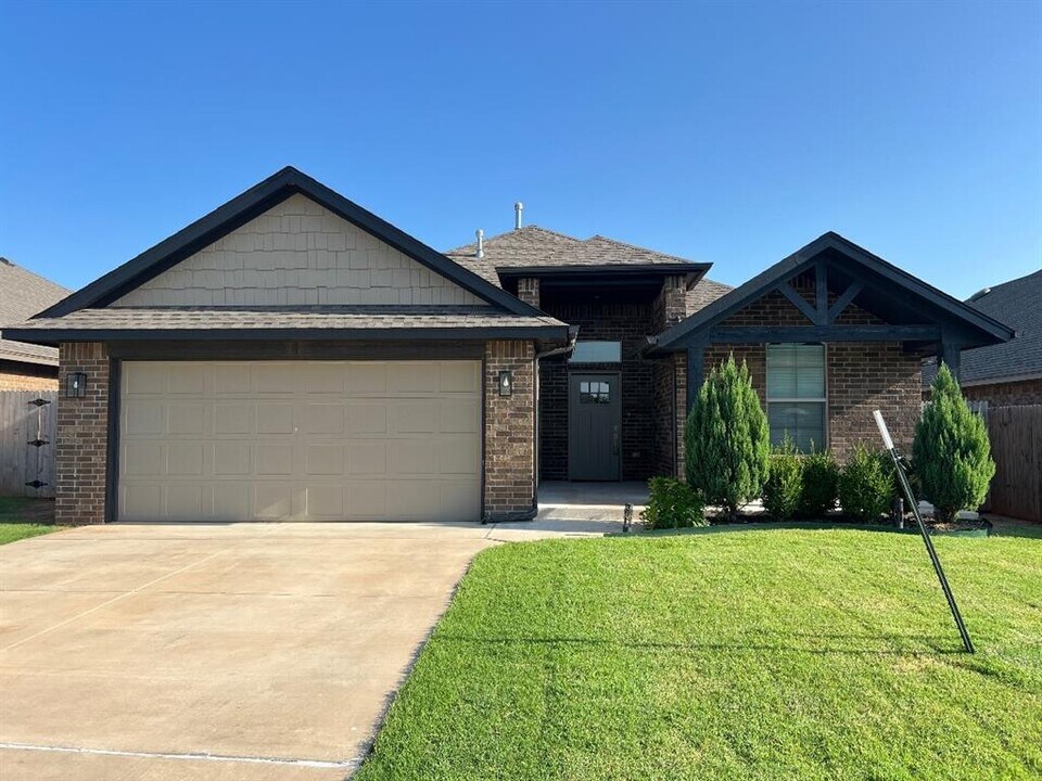 8722 SW 40th Ter in Oklahoma City, OK - Building Photo