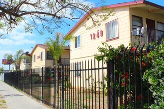 7243 Vineland in Sun Valley, CA - Building Photo - Building Photo