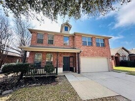 421 Sandy Creek Dr in Fort Worth, TX - Building Photo