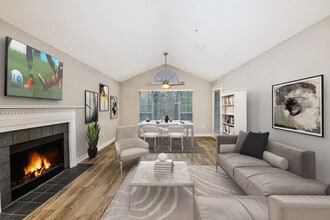 River Vista in Sandy Springs, GA - Foto de edificio - Building Photo