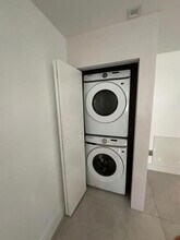 11580 SW 92nd St in Miami, FL - Building Photo - Building Photo