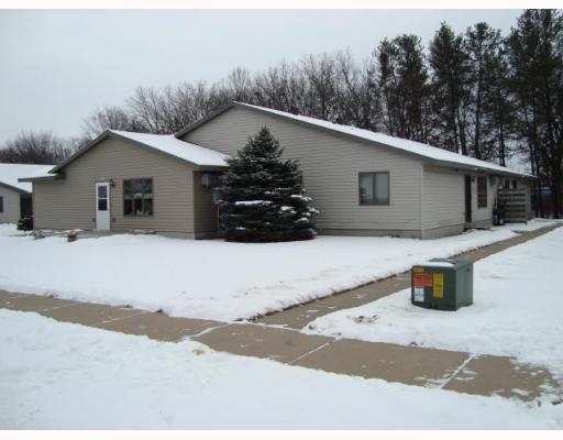 1427-1435 Devney Dr in Altoona, WI - Building Photo