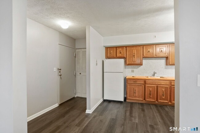 65 California St in West Haven, CT - Building Photo - Building Photo