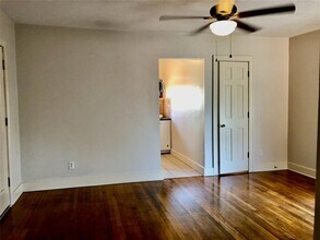 1505 Rosewood St-Unit -C in Houston, TX - Building Photo - Building Photo