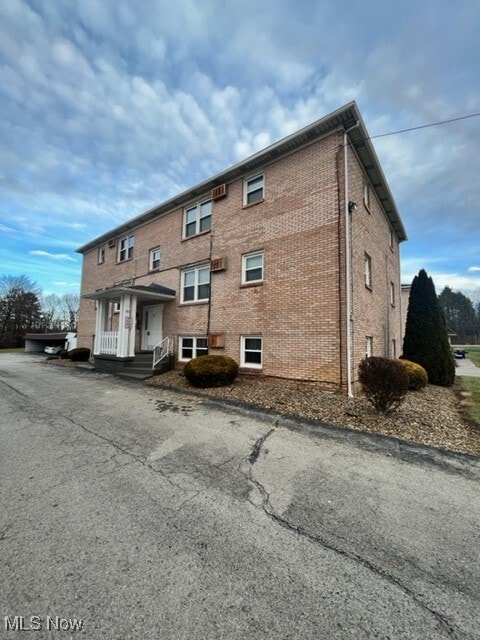 property at 80 Washington Blvd