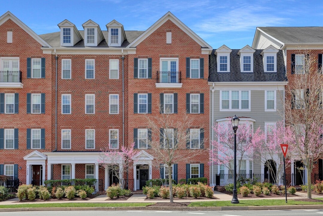 7654 Maple Lawn Blvd in Fulton, MD - Building Photo