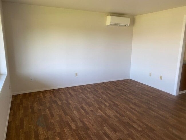 933 Fenwick St in Coos Bay, OR - Building Photo - Building Photo