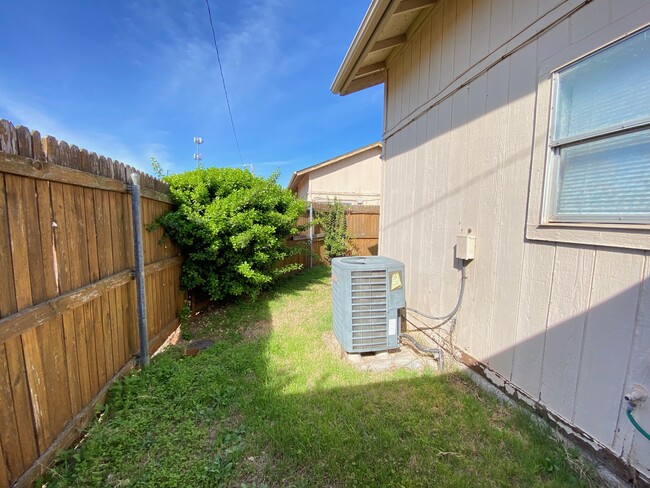 9630 Hefner Village Blvd, Unit 9630 in Oklahoma City, OK - Building Photo - Building Photo