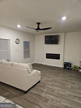 378 Sandy Creek Dr in Covington, GA - Foto de edificio - Building Photo