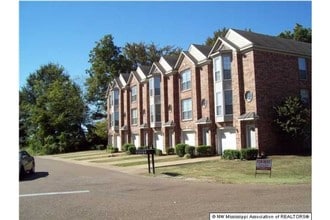 1027 Riley St in Robinsonville, MS - Building Photo - Building Photo