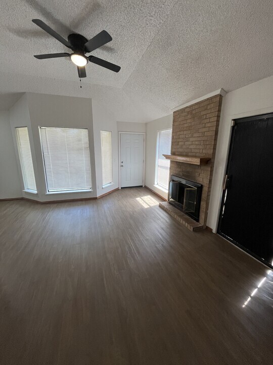 1021 SW 103rd Terrace in Oklahoma City, OK - Building Photo